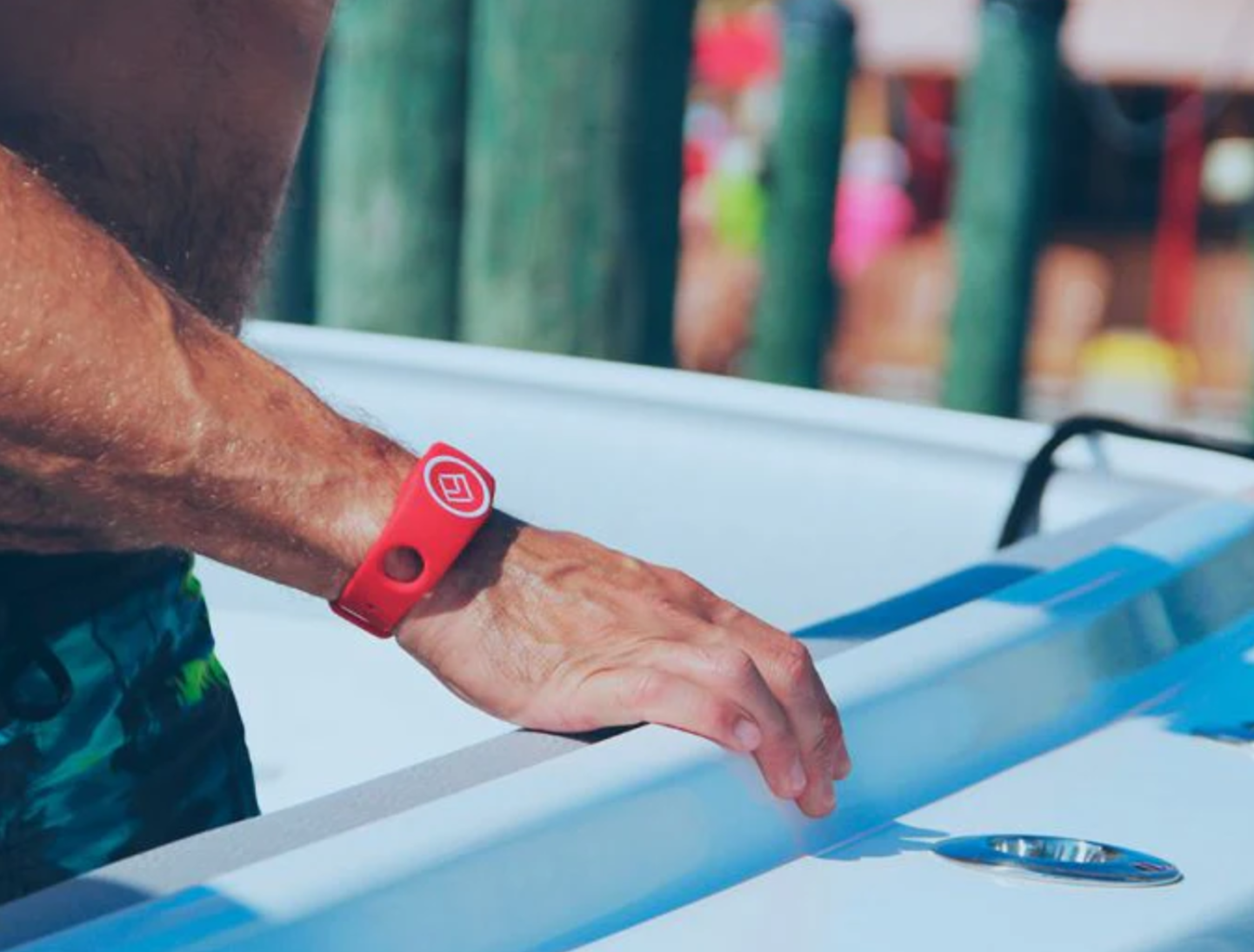 FELL Marine MOB+ xBAND Red Wristband - Marine-Grade Silicone Holder for xFOB Wireless Man Overboard Safety Device (72.380.301)